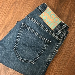 Jacob Cohen jeans  - Säljer snygg jeans i bra skick tveka inte på att höra av er vid flera frågor 
