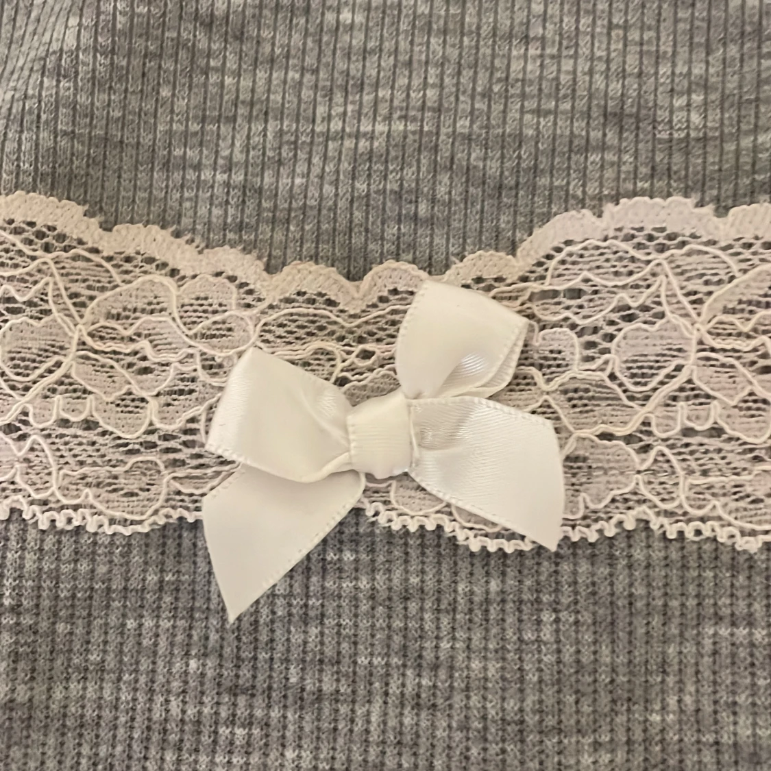 Grå ribbad topp från Shein - 91