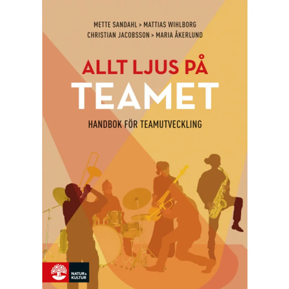 Denna bok ger kunskap och verktyg som kan förbättra samarbete och prestation i team. Den teroetiska basen är Susan A Wheelans forskning och hennes Integrated Model of Group Development (IMGD). Boken innehåller exempel från arbetslivet som visar hur teamutveckling i praktiken kan gå till. Allt ljus på teamet är skriven för team, teamledare, konsulter och HR. Författarna har alla lång erfaremhet av teamutveckling i både svenska och internationella företag. Mette Sandahl är organisationskonsult och ICF-certified coach, Mattias Wihlborg är arbetsmiljöspecialist och organisationskonsult, Maria Åkerlund är leg. psykolog och organisationskonsult, Christian Jacobsson är docent i psykologi och leg. psykolog. Sagt om boken: ˮBoken är för sin genre överraskande välskriven och lättläst. [...] Boken är av allmänintresse för arbetsaktiva genom inblickar i mekanismer och faktorer som styr egna upplevelser på arbetsplatsen, men självklart särskilt för personer med organisatoriskt och arbetsledande ansvar.ˮChrister Blomgren, BTJ-häftet nr 10, 2020    Format Flexband   Omfång 179 sidor   Språk Svenska   Förlag Natur & Kultur Akademisk   Utgivningsdatum 2020-03-28   Medverkande Mattias Wihlborg   Medverkande Christian Jacobsson   Medverkande Maria Åkerlund   Medverkande Katarina Trodden   ISBN 9789127818989  . Böcker.