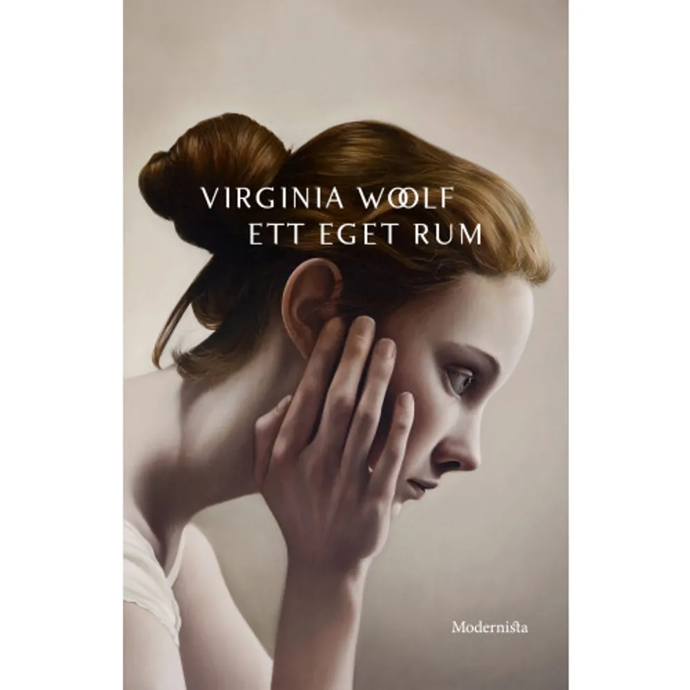 »I det museum som litteraturhistorien utgör har Virginia Woolf verkligen fått sig inrättat ett eget rum Joyce får nöja sig med att dela rum med T. S. Eliot.« | BERNUR»En kvinna måste ha pengar och eget rum, om hon skall kunna skriva romaner.«Det revolutionerande med den var tilltalet: Ett eget rum [1929] är skriven av en kvinna för kvinnor. Manliga läsare tvingas läsa med kvinnors ögon, i en invertering av den traditionella manliga blicken.Virginia Woolf blandade historia med berättelse och memoar, i ett satiriskt »Oxbridge«, till en bok som kom att bli en av de mest banbrytande någonsin om kvinnans roll.Denna utgåva av Ett eget rum innehåller även essäerna »Att inte kunna grekiska« och »Hur skall man läsa en bok?«. I översättning av Jane Lundblad.VIRGINIA WOOLF [1882 -1941] föddes i London. Med romaner som Jakobs rum [1922], Mrs Dalloway [1925], Mot fyren [1927] och Orlando [1928] blev hon en av modernismens förgrundsgestalter och räknas i dag till 1900-talets viktigaste engelskspråkiga författare. Som tänkare, med essäer som Ett eget rum [1929], har Woolf påverkat kvinnorörelsen i många länder.    Format Inbunden   Omfång 155 sidor   Språk Svenska   Förlag Modernista   Utgivningsdatum 2014-12-02   Medverkande Lars Sundh   Medverkande Jane Lundblad   ISBN 9789174996210  . Böcker.