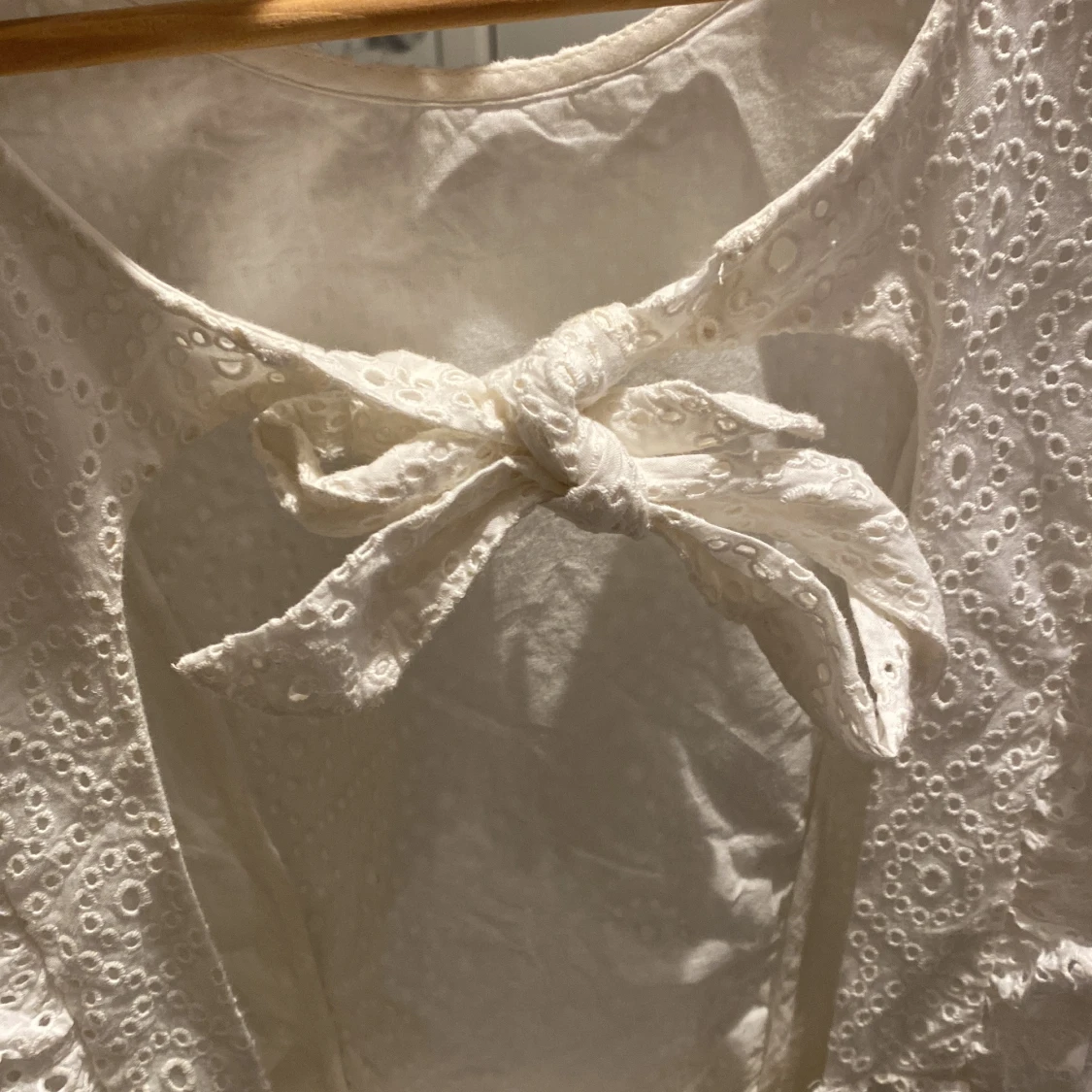 Vit klänning från Scotch & Soda - 92