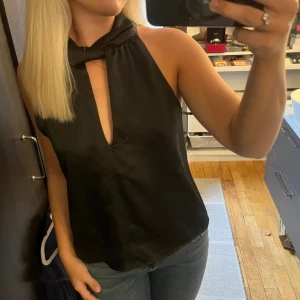 Zara topp - Jättefin Zara topp. Endast använd två gånger. Skriv för fler bilder💗