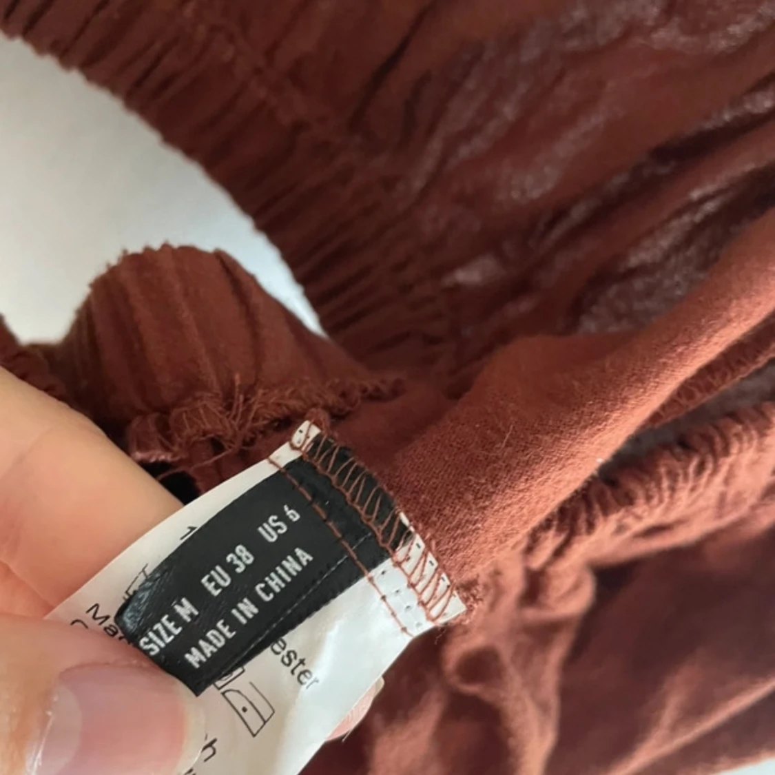 Brun croppad blus med puffärmar - 93