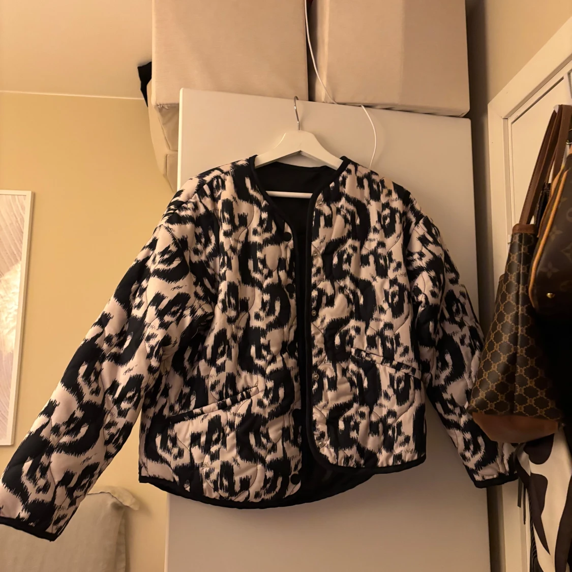 En höst jacka i mönster - 90