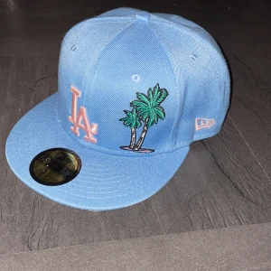 New era keps - new era keps i nyskick med LA där fram Storlek 60,6cm