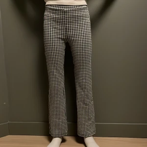Rutiga byxor - Sköna men inte jätte stretchiga annars super fina