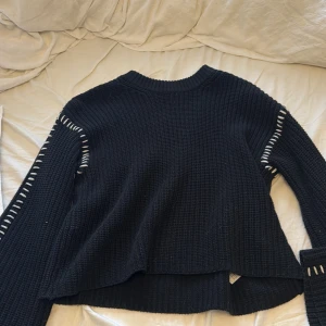 Jättefin stickad tröja  - Stickad tröja ifrån Gina tricot, nyskick 
