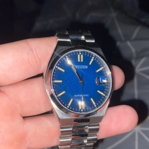 Citizen Automatic - Säljes med försäkring. Nypris 2995 + 300 (försäkring) = 3295