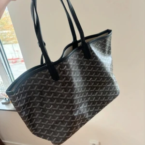 Väska - Helt oanvänd