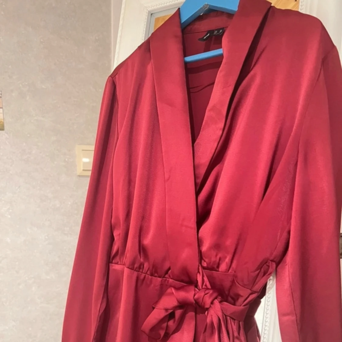 Röd kort klänning  - 90