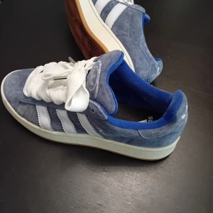 Adidas Campus - Använda men i bra skick. Inga defekter.