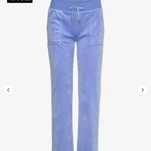 Juicy byxor - Säljer dessa superfina oanvända juicy byxor i storlek S, endast provade en gång. Nypris 1200, säljer för 800 men priset kan absolut diskuteras. Hör av er om intresse finns! 😊