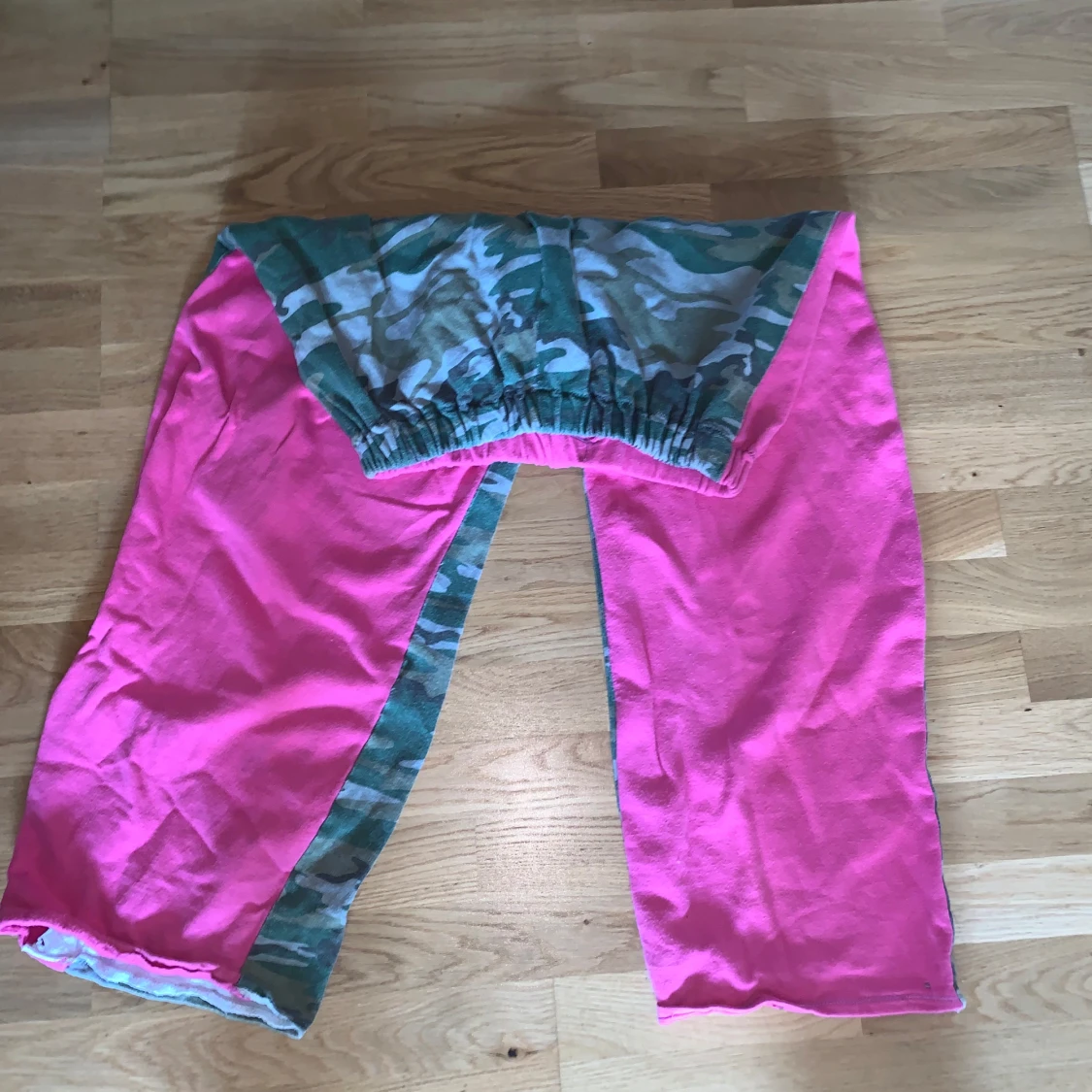 Handsydda mjukisbyxor  - 91