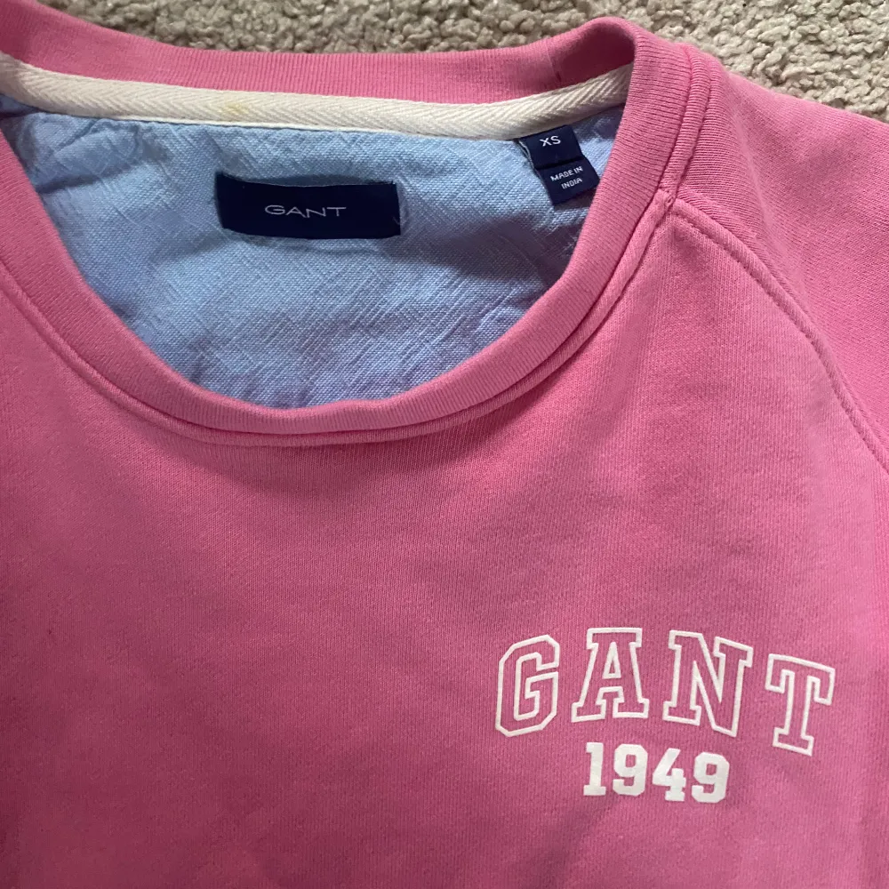 Fin rosa gant sweatshirt i strl XS, sparsamt använd. Hoodies.