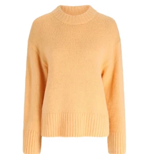 Aprikos/orange stickad tröja Ginatricot - Aprikos/orange stickad tröja från Ginatricot. Storlek S i fint skick. Tröjan är oversized och passar även som M.