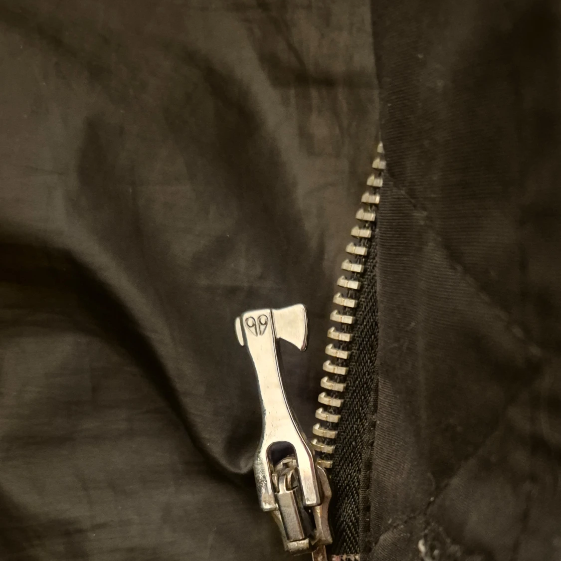 Svart dunjacka från Moose Knuckles - 92