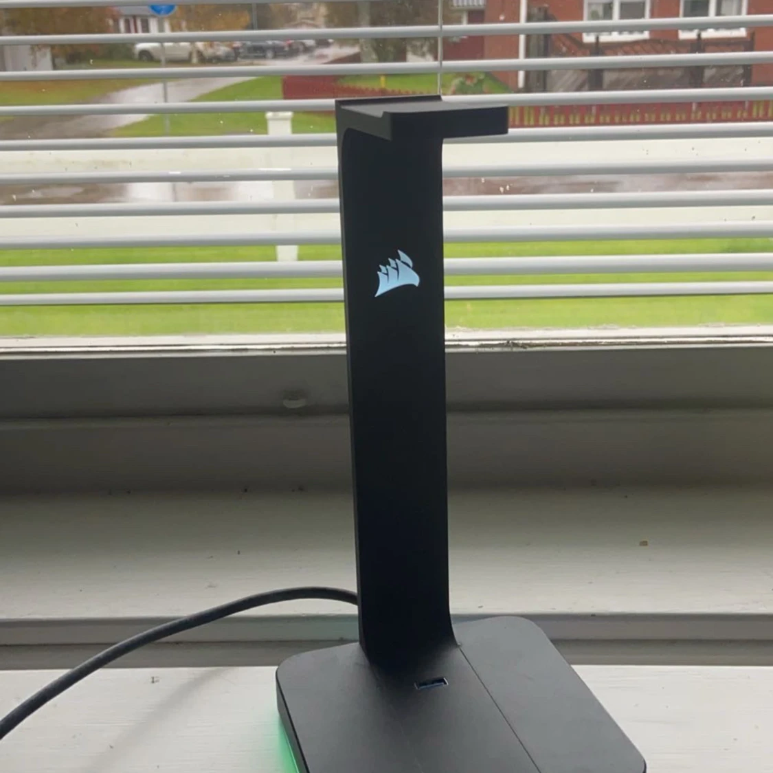 Corsair rgb headset stand
