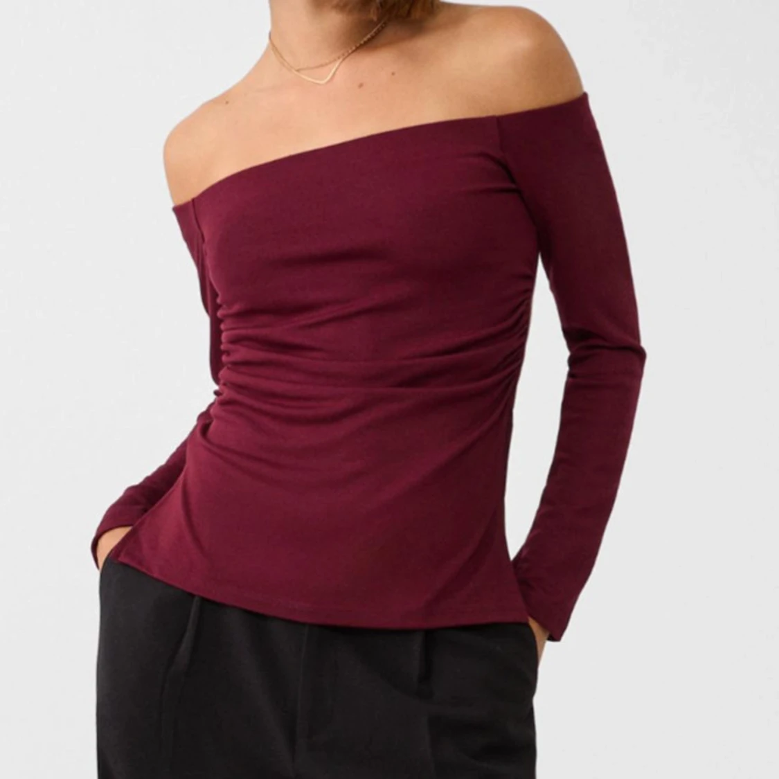 Vinröd offshoulder topp - 90