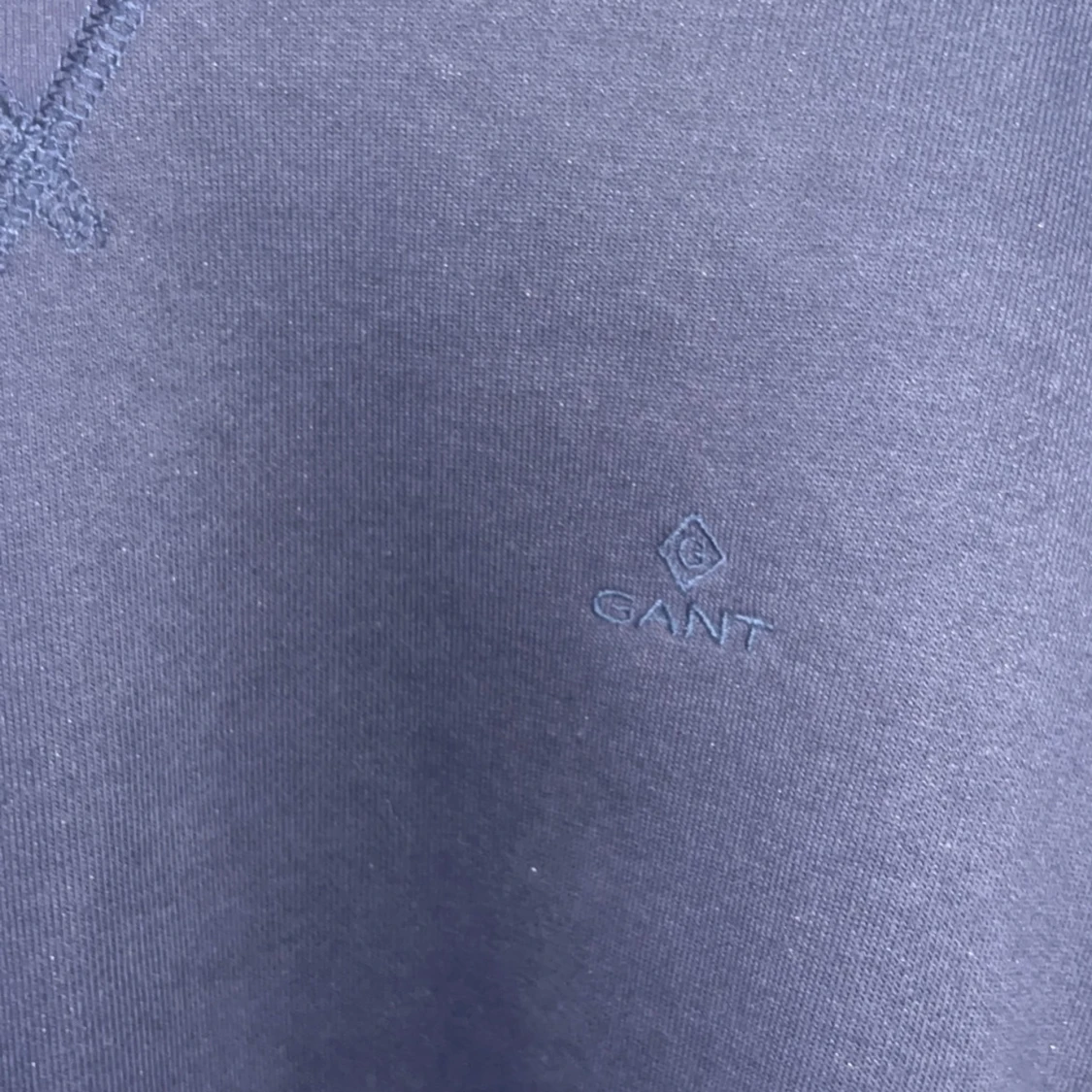 Mörkblå tröja från GANT - 90