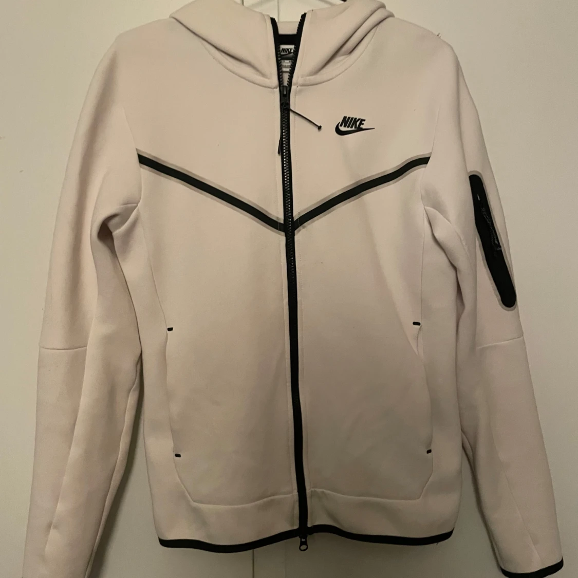 Vit huvtröja från Nike - 90