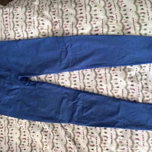 Relode träningsbyxor  - Relativt nya byxor.  Inga defekter