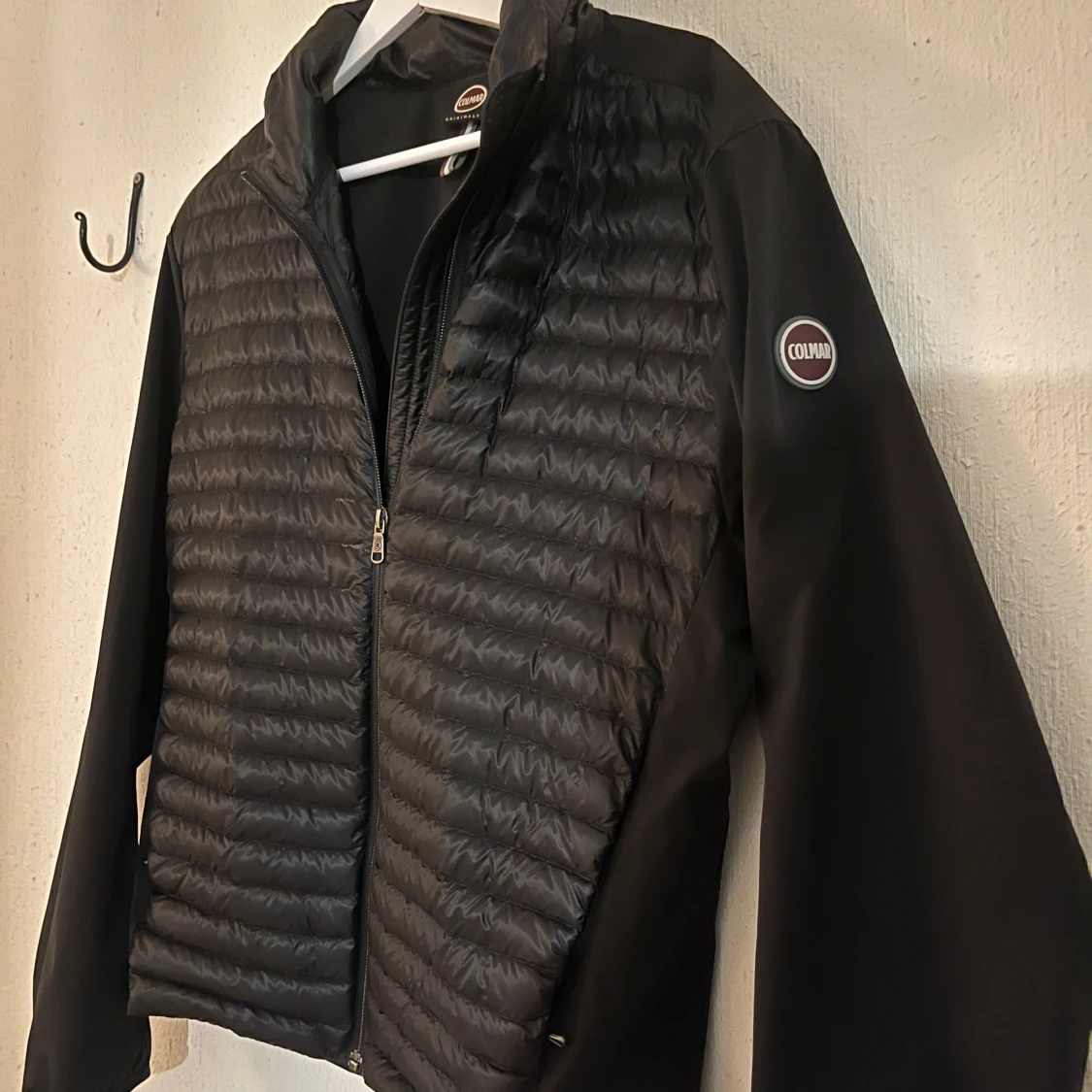 Svart Vindjacka/Cardigan från Colmar