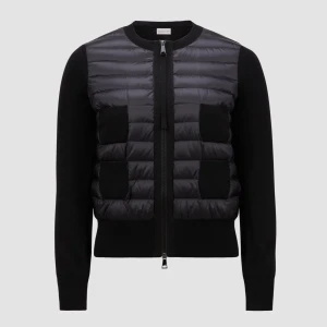 Moncler cardigan  - Äkta, påse finns skicka ett meddelande för fler bilder