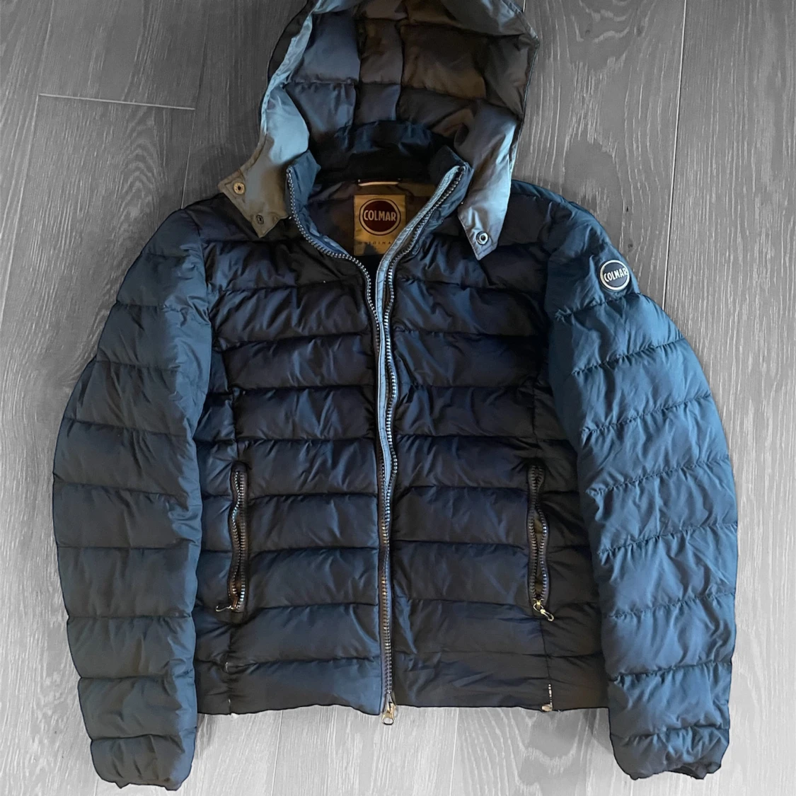 Snygg Blå pufferjacka från Colmar