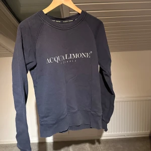 Tröja - Acqua limon tröja. Storlek S. Skick 7/10, köp för endast 90 kr.