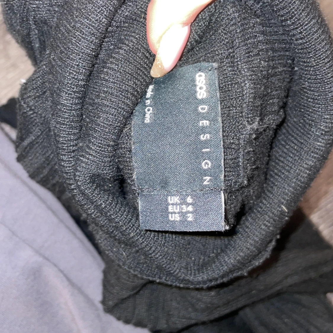 Svart ribbad polotröja från ASOS DESIGN - 91