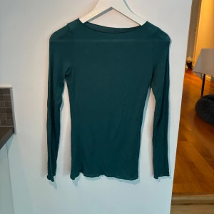 Intimissimitröja💕 - Jättefin tröja från intimissimi 💕💕använd men väldigt bra skick. Köpare betalar frakt💕nypris 560 mitt pris 250.