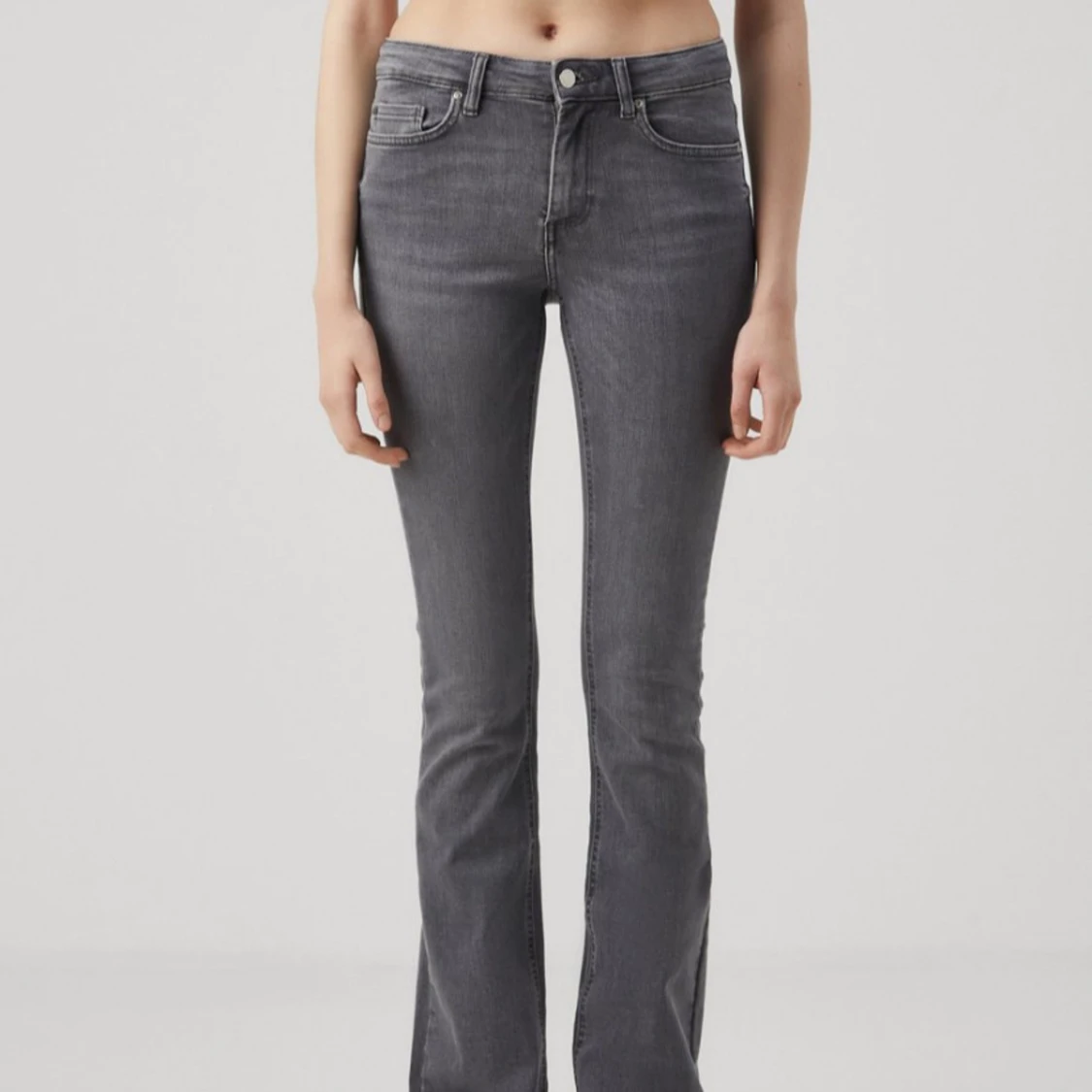 Grå bootcut jeans från ONLY - 90