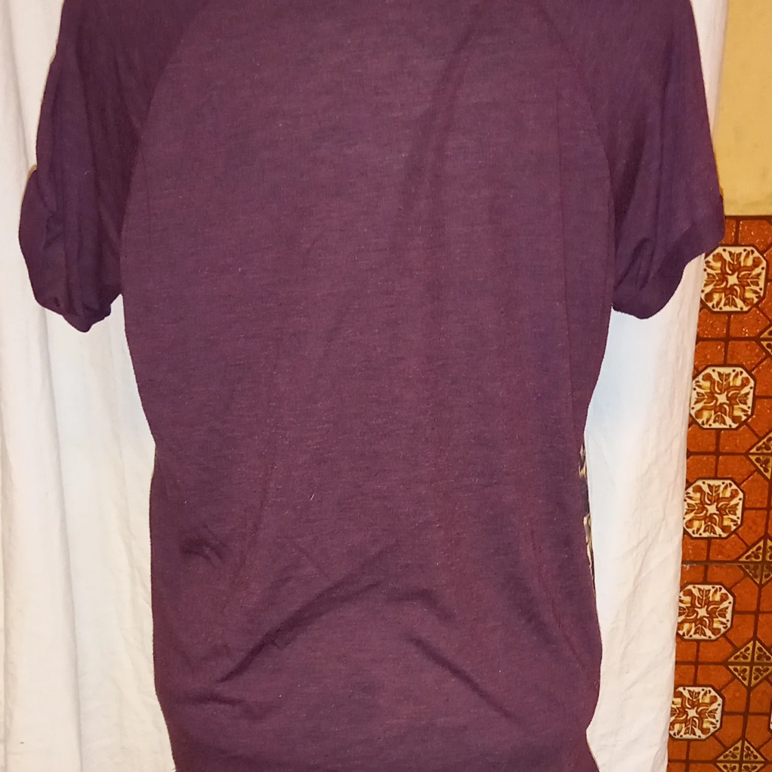 T-shirt med stadsmotiv från Amisu - 90