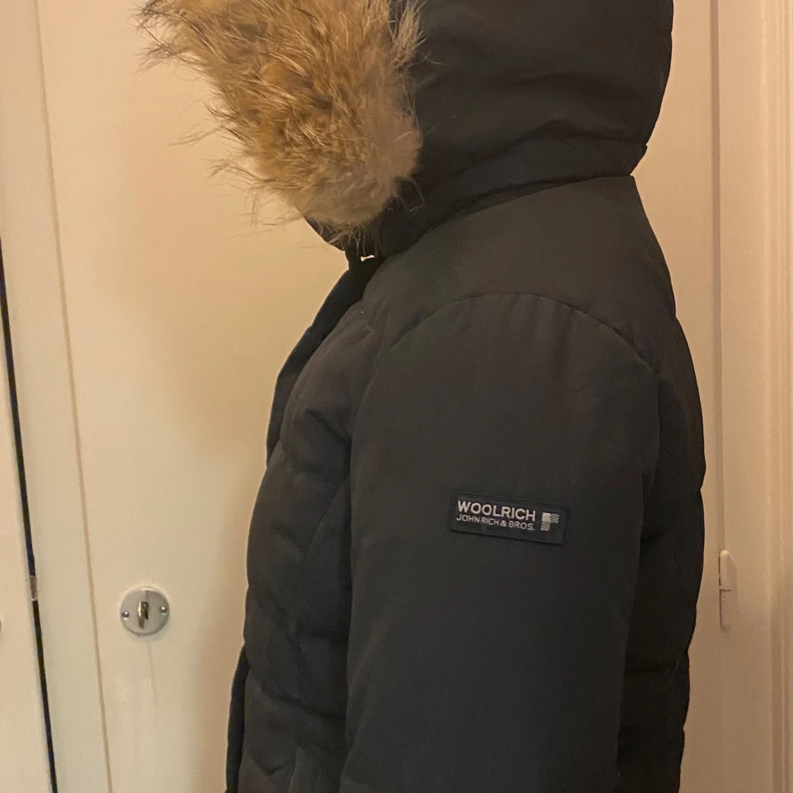 Svart dunjacka från Woolrich - 90