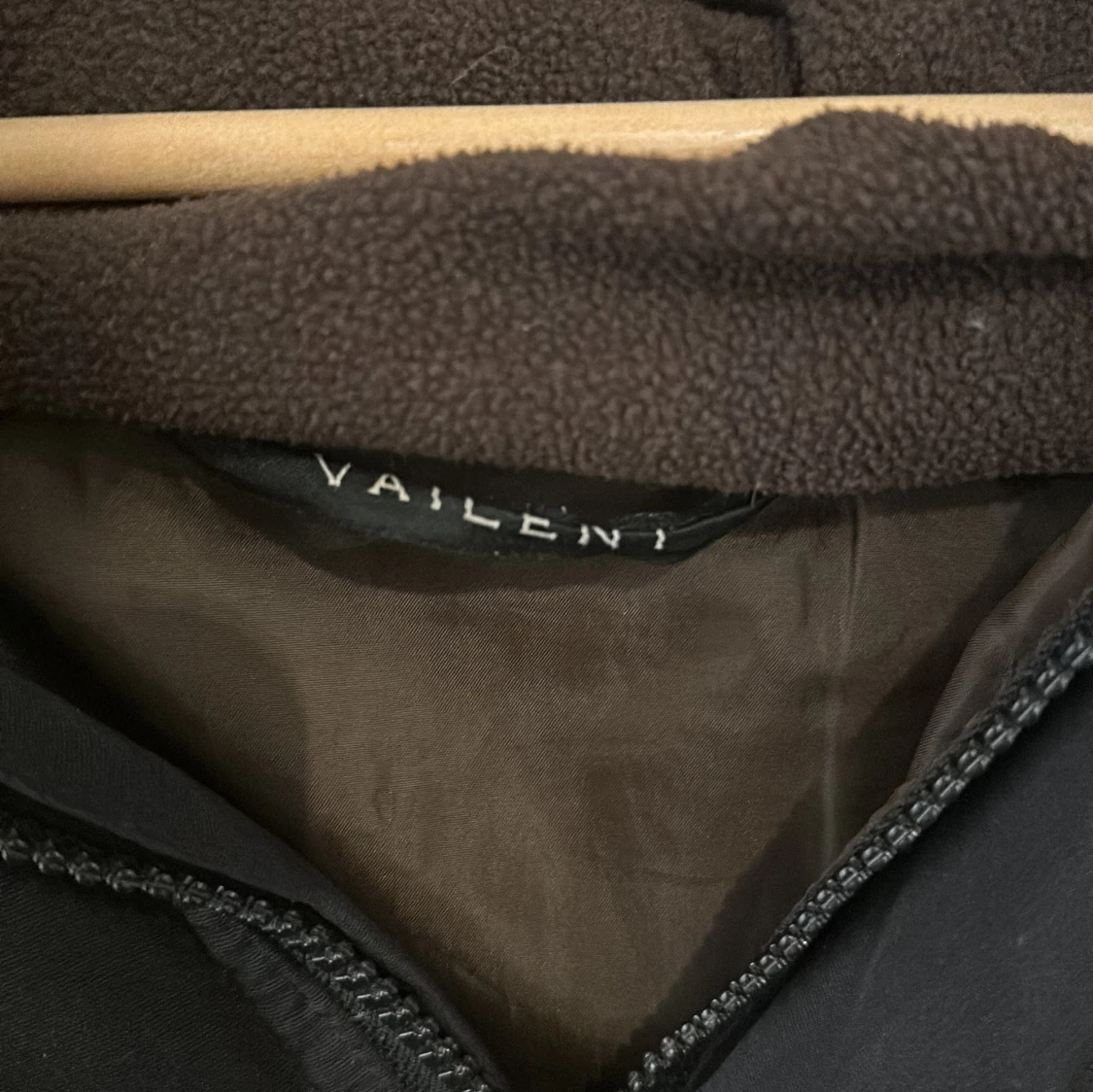 Svart pufferjacka från Vailent - 91