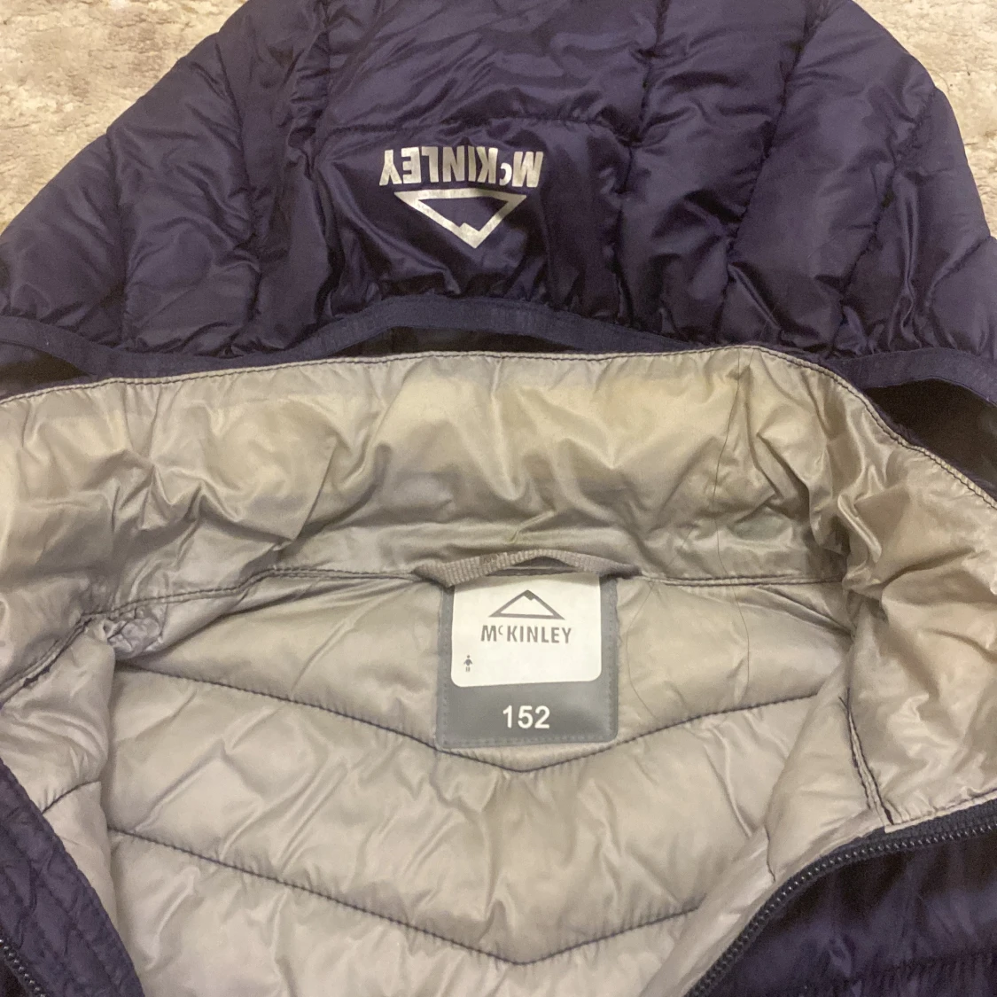 Mörkblå pufferjacka från McKinley - 90