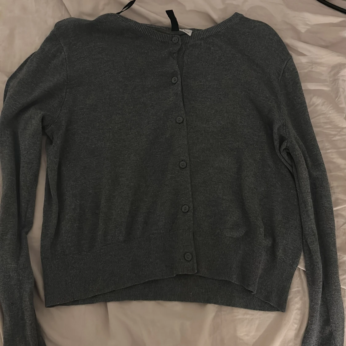 Grå kofta från H&M Divided