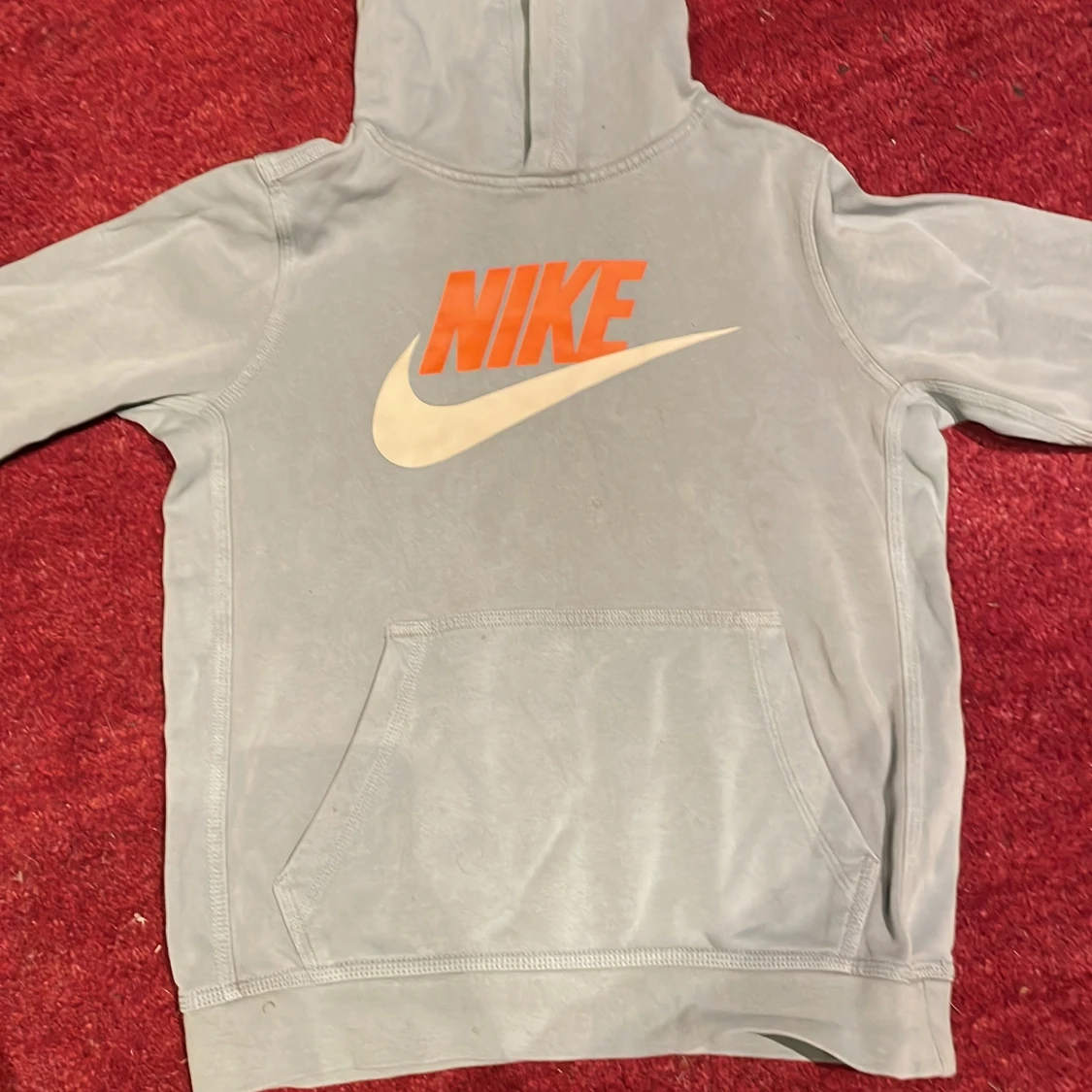 Grå hoodie från Nike