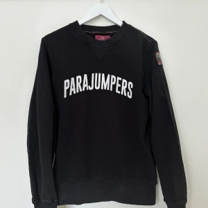 Parajumpers tröja  - En fin parajumpers tröja i storlek xs men passar s 