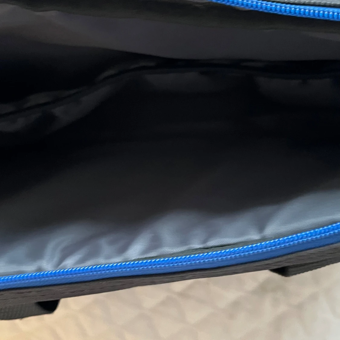 Svart datorväska från Lenovo - 91