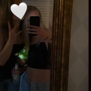 tub topp - använd få gånger, passar till mycket 🖤storlek M men passar mig som har XS/S i vanliga fall