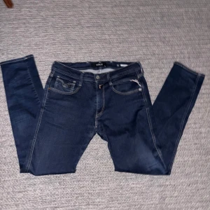 Replay jeans Anbass  w 33 L 32 - Mycket fint skick w 33 L 32