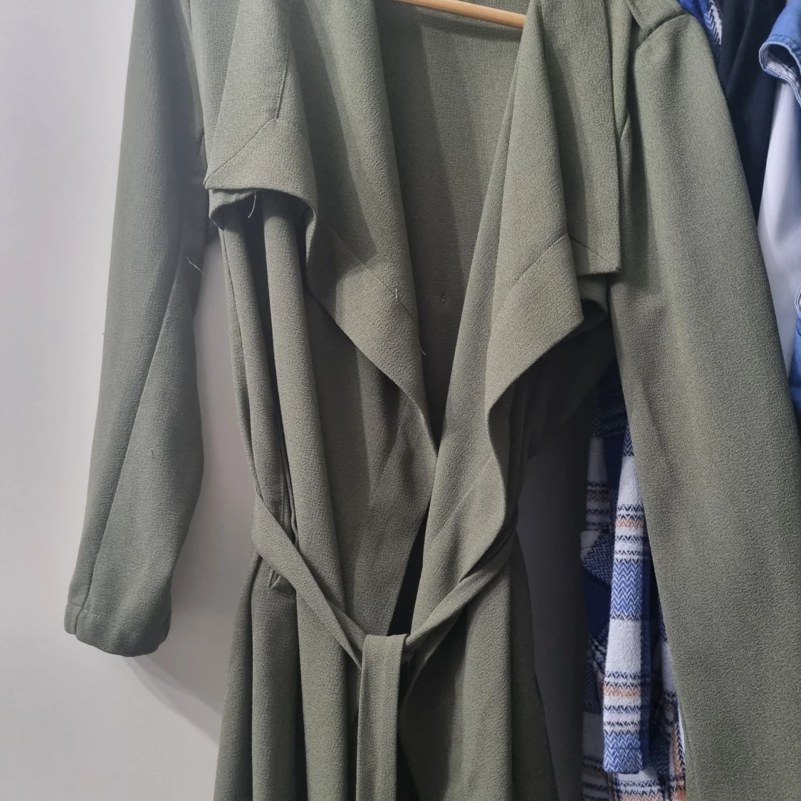 Olivgrön trenchcoat