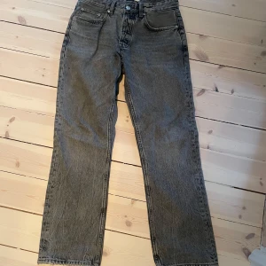 Grå jeans - Snygga, inga defekter!