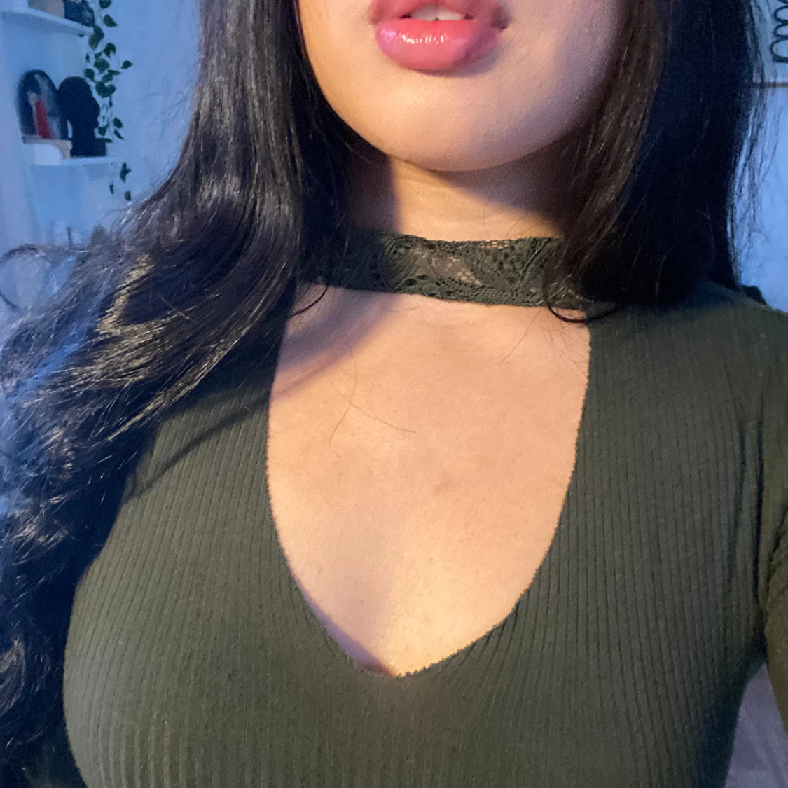 Mörkgrön ribbad topp med spetsdetaljer - 2