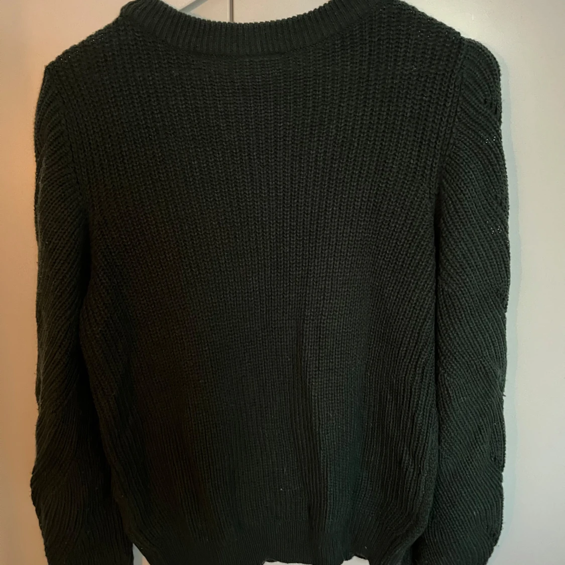 Mörkgrön stickad tröja från Vila - 3