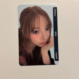 Triples Hayeon photocard  - tripleS hayeon photocard, not scanned and not damaged. 