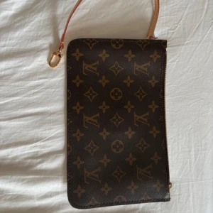 Brun monogram plånbok från Louis Vuitton - Aldrig använt, fin clutch 