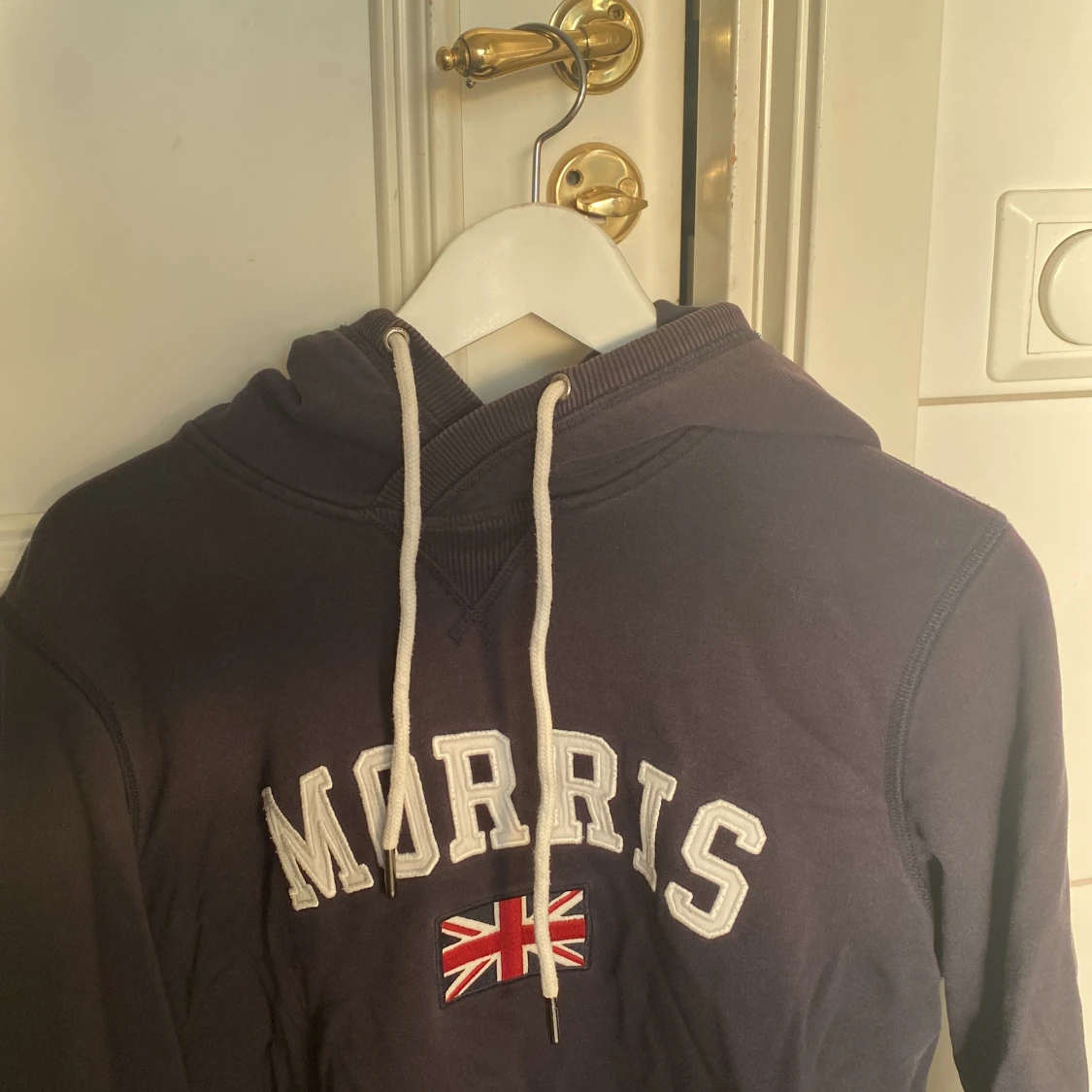 Mörkblå hoodie från Morris - 2