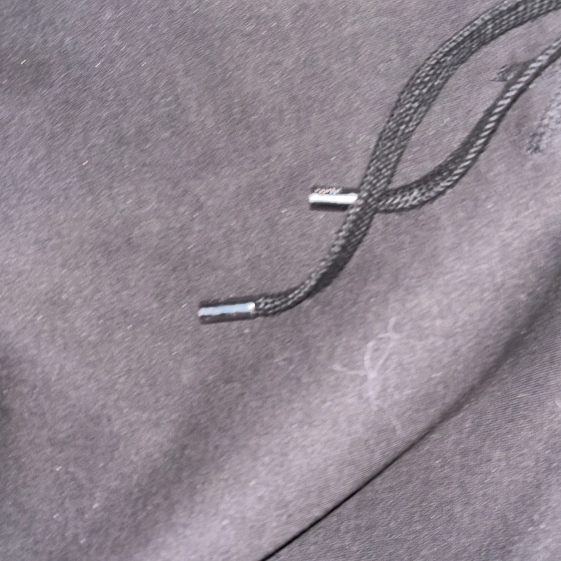 Svart hoodie från Mackage - 3